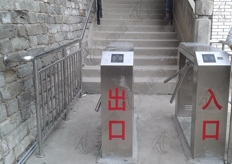 擺閘,三輥閘,速通閘,旋轉(zhuǎn)閘,平移閘,一字閘,人臉識(shí)別，