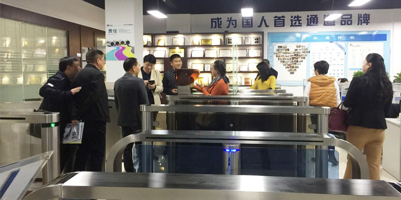 擺閘,三輥閘,速通閘,旋轉(zhuǎn)閘,平移閘,一字閘,人臉識別，