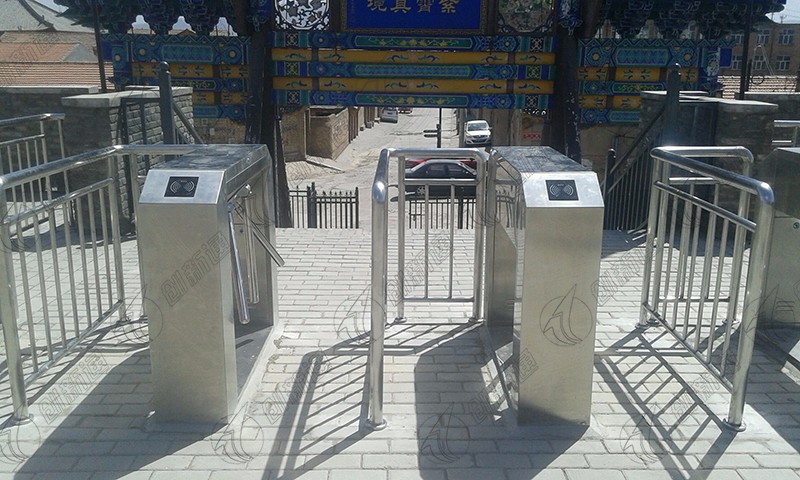 擺閘,三輥閘,速通閘,旋轉(zhuǎn)閘,平移閘,一字閘,人臉識(shí)別，