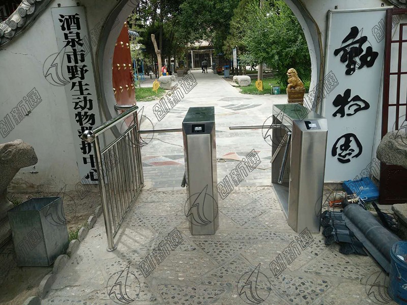 擺閘,三輥閘,速通閘,旋轉(zhuǎn)閘,平移閘,一字閘,人臉識別，