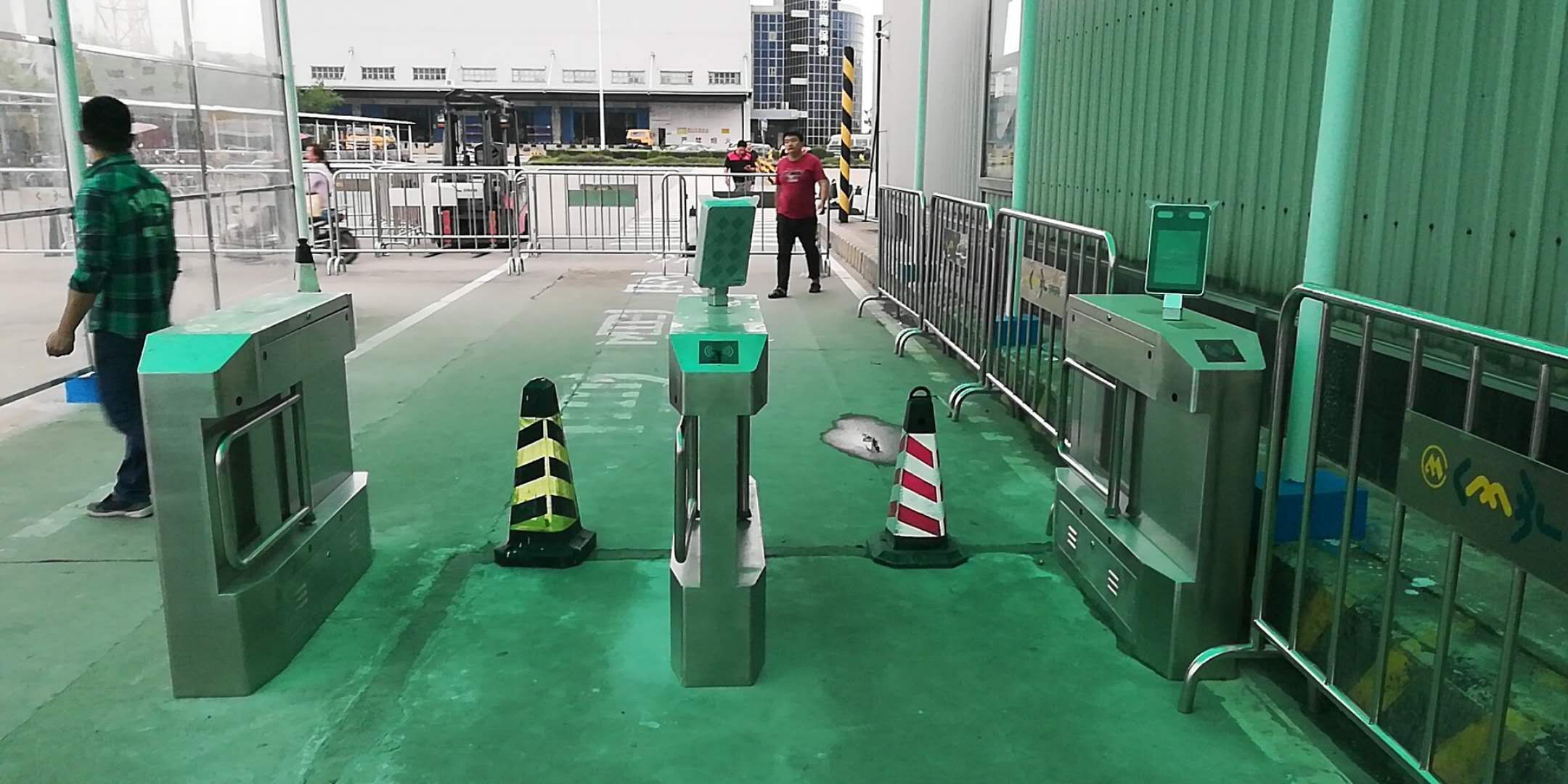 擺閘,三輥閘,速通閘,旋轉(zhuǎn)閘,平移閘,一字閘,人臉識(shí)別，