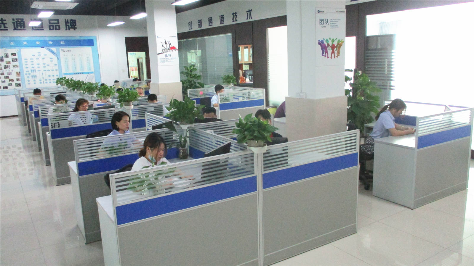 擺閘,三輥閘,速通閘,旋轉(zhuǎn)閘,平移閘,一字閘,人臉識別，